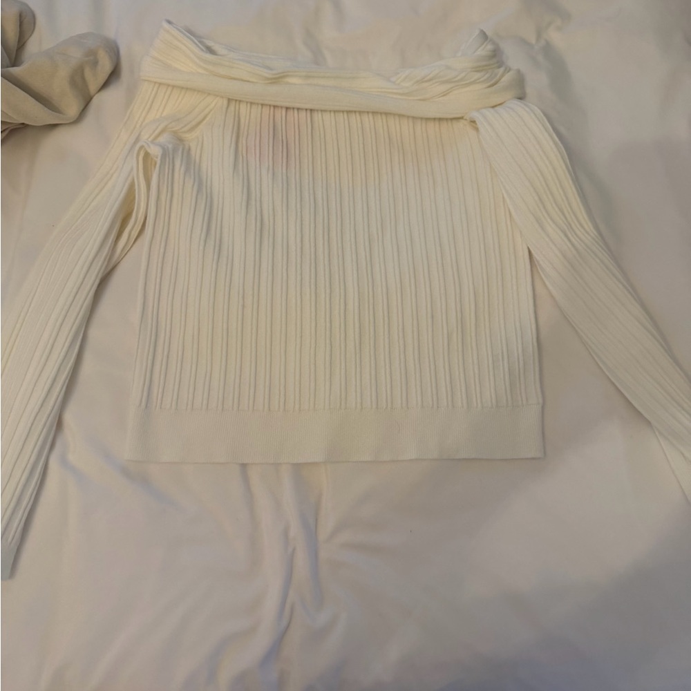 Edikted Off-the-Shoulder Ribbed Cream Sweater